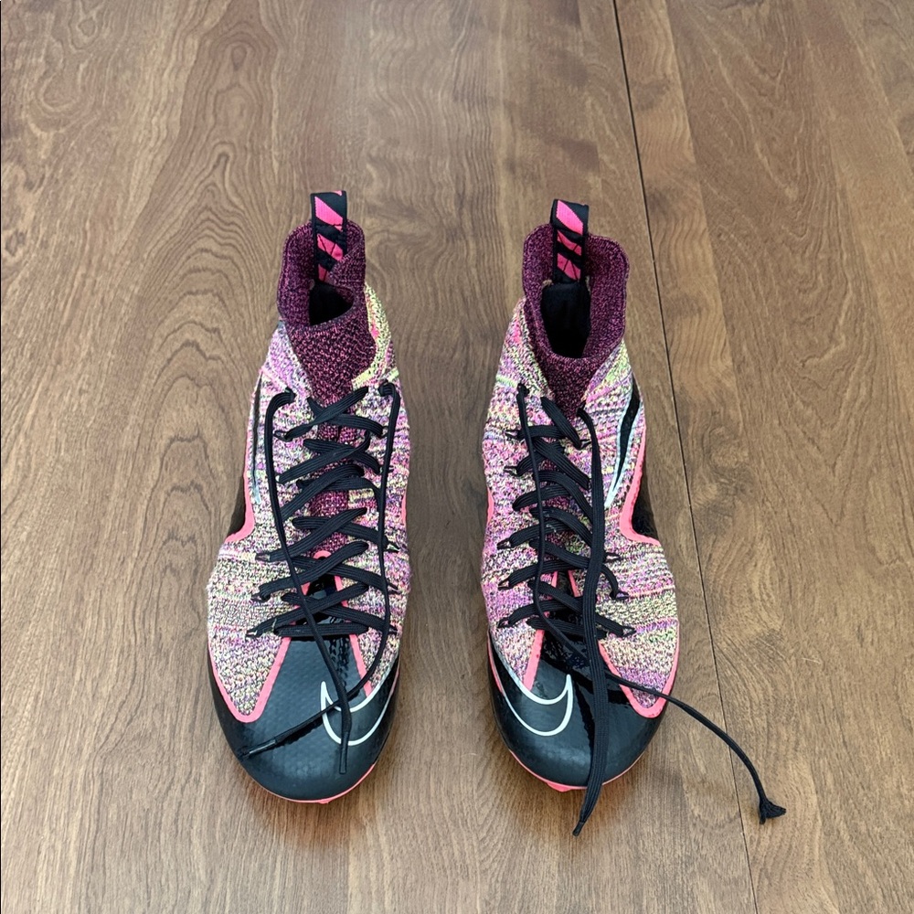 Nike Men’s Multicolor Pink Black Athletic Shoes